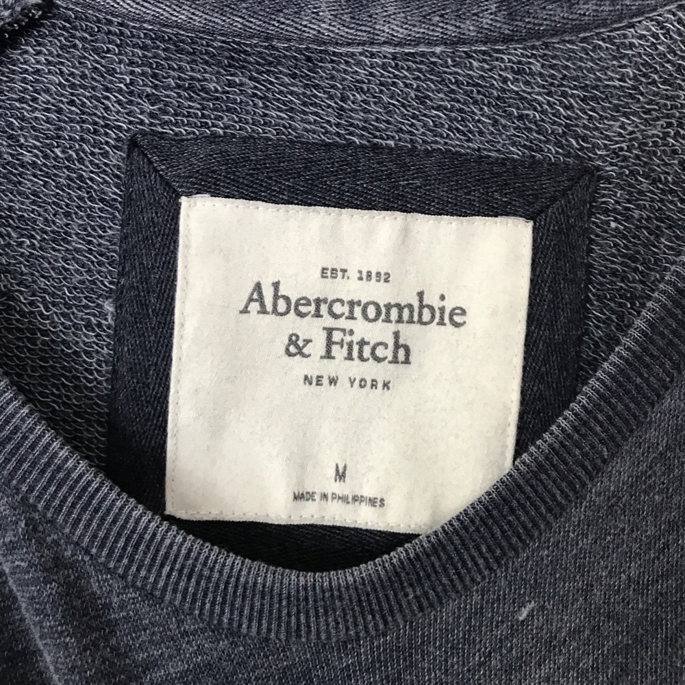 Trendy sweatshirt - Picture 2 of 3